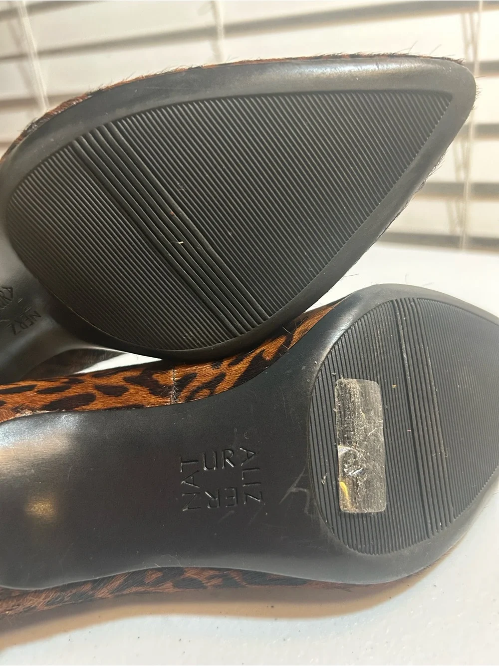 Naturalizer leopard print calf-hair—- kitten heel pumps